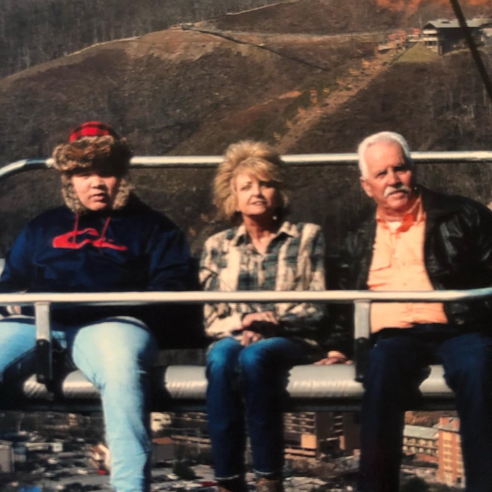 Meet your Posher, Elaine